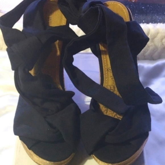 Nwt Wedges black 8.5 - Picture 2 of 9